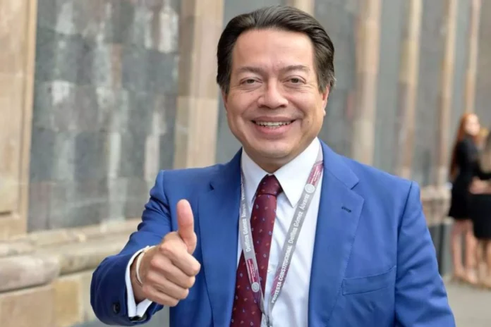 Mario Delgado Carrillo, designado por Claudia Sheinbaum como nuevo Secretario de Educación Pública, enfrentará el desafío de dirigir el vasto sistema educativo de México.