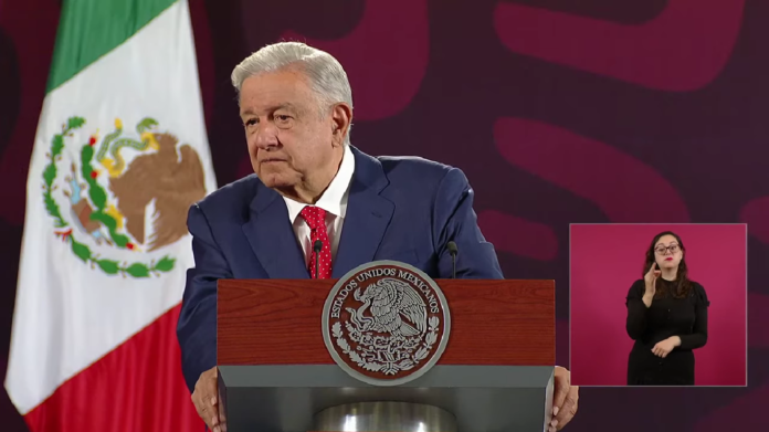 AMLO se pronuncia sobre la Orden de Aprehensión de Javier Corral, exgobernador de Chihuahua.