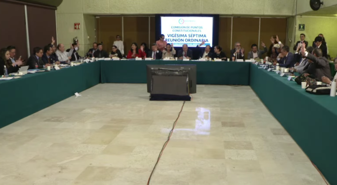 La Comisión de Puntos Constitucionales habla sobre reforma en materia de alimentos, agua y medio ambiente.